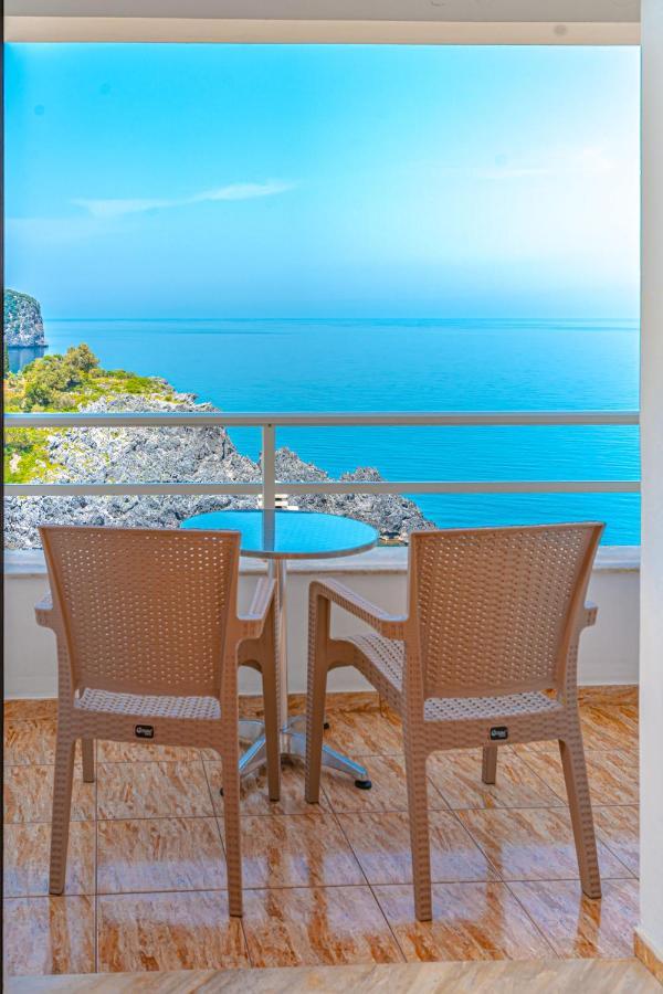 The Life Suites Limniónas 외부 사진
