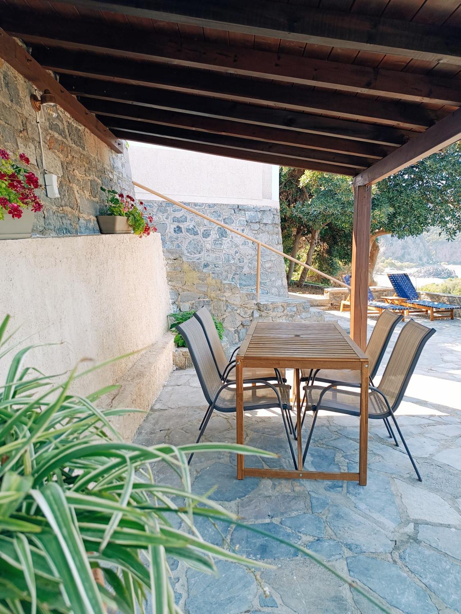 The Life Suites Limniónas 객실 사진